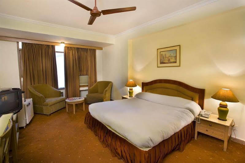 The Bmk Hotel Greater Kailash Delhi (National Capital Territory of India) Dış mekan fotoğraf