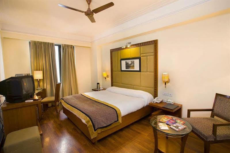 The Bmk Hotel Greater Kailash Delhi (National Capital Territory of India) Dış mekan fotoğraf